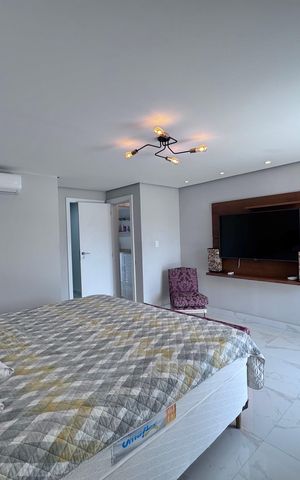 Casa de condomínio à venda com 407m², 5 quartos e 2 vagas Casa de condomínio à venda com 407m², 5 quartos e 2 vagasSuíte 1