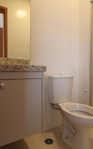 Apartamento para alugar com 70m², 2 quartos e 1 vaga Apartamento para alugar com 70m², 2 quartos e 1 vagaBanheiro da Suíte