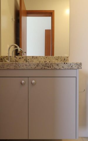 Apartamento para alugar com 70m², 2 quartos e 1 vaga Apartamento para alugar com 70m², 2 quartos e 1 vagaBanheiro da Suíte