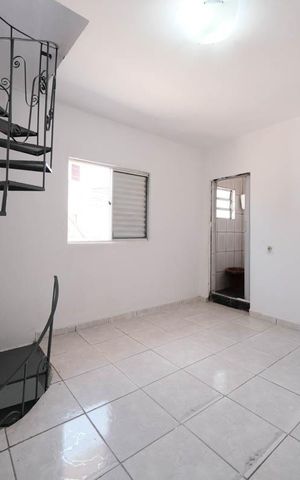 Casa à venda com 75m², 2 quartos e sem vagaSuíte