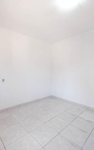 Casa à venda com 75m², 2 quartos e sem vagaSuíte