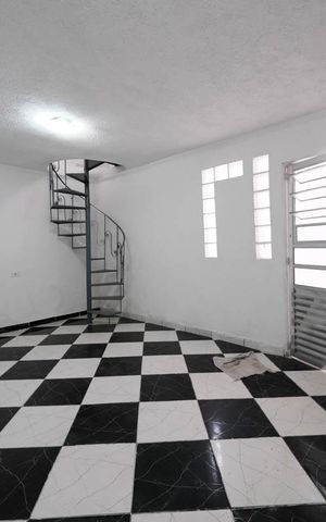 Casa à venda com 75m², 2 quartos e sem vagaSala/Cozinha