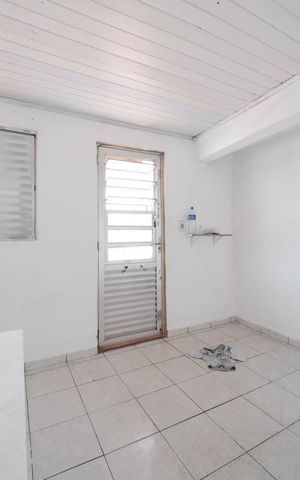 Casa à venda com 75m², 2 quartos e sem vagaQuarto