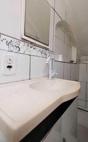 Casa à venda com 75m², 2 quartos e sem vagaBanheiro Social