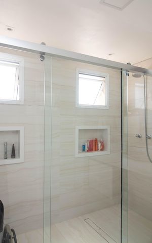 Apartamento para alugar com 154m², 3 quartos e 3 vagas Apartamento para alugar com 154m², 3 quartos e 3 vagasBanheiro da Suíte 1