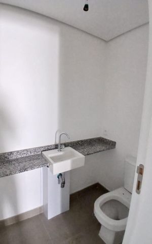 Apartamento à venda com 85m², 3 quartos e sem vaga Apartamento à venda com 85m², 3 quartos e sem vagaBanheiro Social
