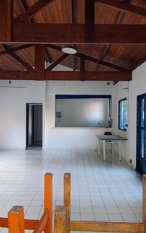 Apartamento à venda com 42m², 2 quartos e 1 vaga Apartamento à venda com 42m², 2 quartos e 1 vagaÁrea comum - Salão de festas