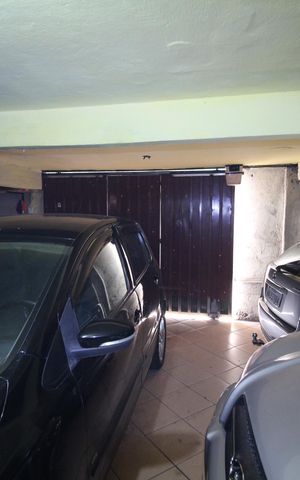 Casa à venda com 511m², 4 quartos e 4 vagasGaragem