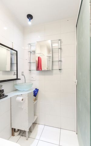 Apartamento à venda com 44m², 2 quartos e 1 vaga Apartamento à venda com 44m², 2 quartos e 1 vagaBanheiro