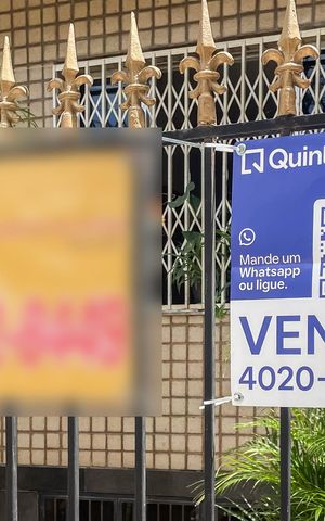 Apartamento à venda com 150m², 3 quartos e sem vagaPlaquinha