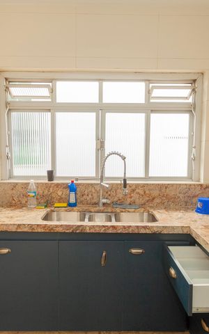 Casa à venda com 420m², 4 quartos e 6 vagasCozinha