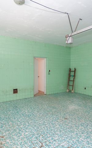 Casa à venda com 420m², 4 quartos e 6 vagasGaragem