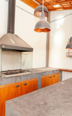 Casa à venda com 420m², 4 quartos e 6 vagasChurrasqueira