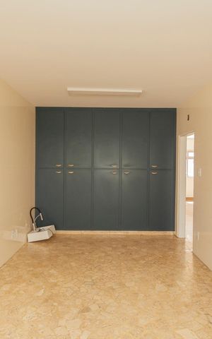 Casa à venda com 420m², 4 quartos e 6 vagasCopa