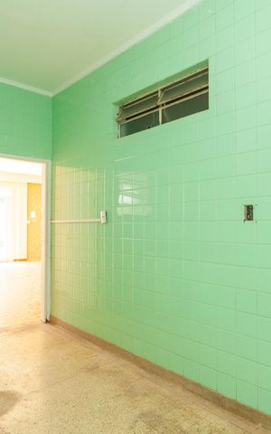 Casa à venda com 420m², 4 quartos e 6 vagasÁrea de Serviço