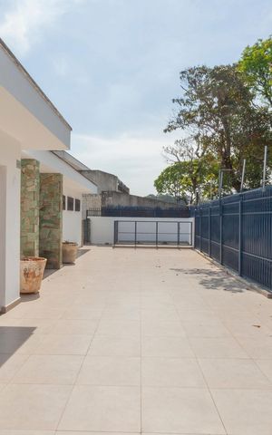 Casa à venda com 420m², 4 quartos e 6 vagasGaragem