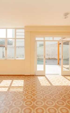 Casa à venda com 420m², 4 quartos e 6 vagasÁrea comum - Piscina