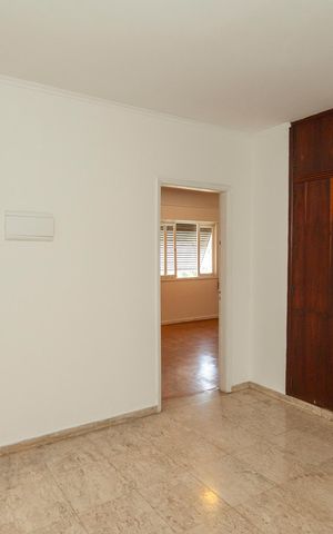 Casa à venda com 420m², 4 quartos e 6 vagasCorredor dos Quartos