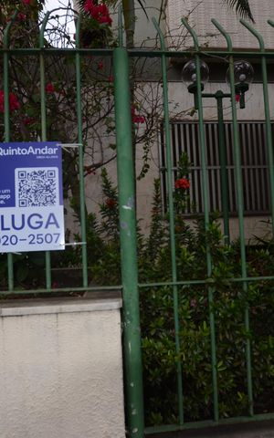 Apartamento para alugar com 240m², 3 quartos e 2 vagasPlaca