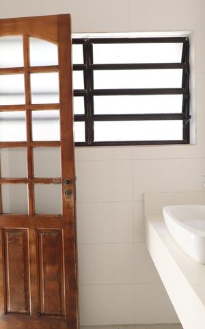 Casa à venda com 210m², 3 quartos e 4 vagasBanheiro de Serviço