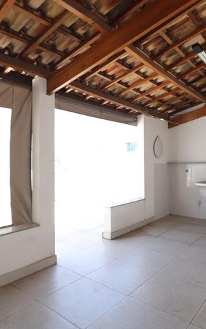 Casa à venda com 210m², 3 quartos e 4 vagasÁrea de Serviço