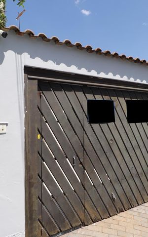Casa à venda com 210m², 3 quartos e 4 vagasFachada