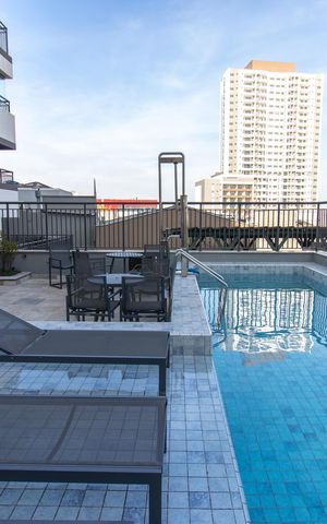Studio à venda com 27m², 1 quarto e sem vaga Studio à venda com 27m², 1 quarto e sem vagaÁrea comum - Piscina