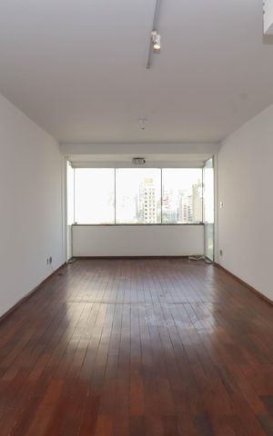 Apartamento para alugar com 135m², 3 quartos e 1 vaga Apartamento para alugar com 135m², 3 quartos e 1 vagaSala