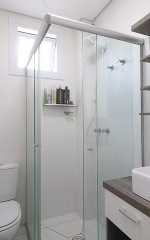 Apartamento à venda com 66m², 2 quartos e 2 vagasBanheiro da Suíte
