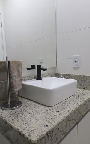 Apartamento à venda com 66m², 2 quartos e 2 vagasBanheiro