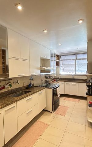 Apartamento à venda com 179m², 4 quartos e 3 vagasCozinha