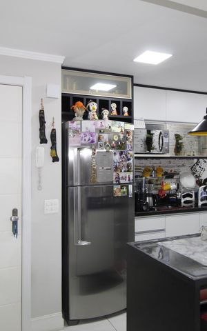 Apartamento à venda com 86m², 3 quartos e 2 vagasCozinha