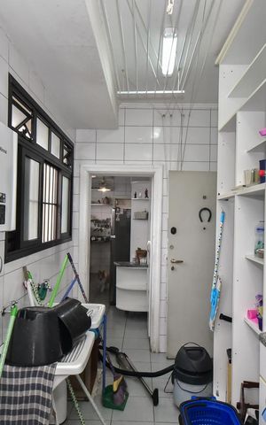 Apartamento à venda com 273m², 4 quartos e 4 vagasÁrea de Serviço