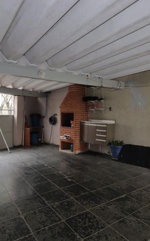 Casa à venda com 147m², 2 quartos e 3 vagasGaragem