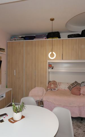 Casa à venda com 147m², 2 quartos e 3 vagasEdícula - Quarto e Cozinha
