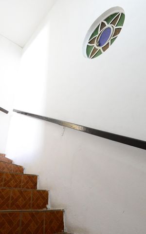 Casa para alugar com 160m², 2 quartos e 1 vagaEscada