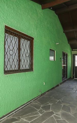 Casa à venda com 220m², 5 quartos e 5 vagasGaragem