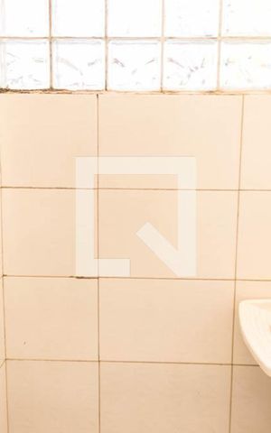 Casa de condomínio para alugar com 100m², 3 quartos e sem vaga
