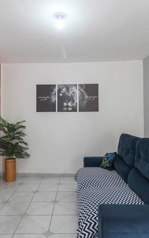 Casa à venda com 150m², 3 quartos e 1 vaga Casa à venda com 150m², 3 quartos e 1 vagaSala