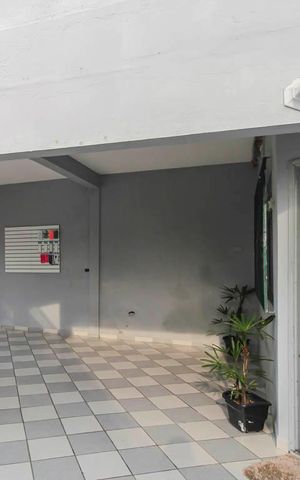 Casa à venda com 150m², 3 quartos e 1 vaga Casa à venda com 150m², 3 quartos e 1 vagaGaragem