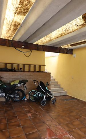 Casa à venda com 140m², 2 quartos e 2 vagasGaragem