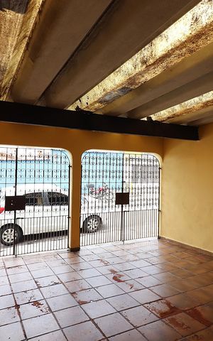 Casa à venda com 140m², 2 quartos e 2 vagasGaragem