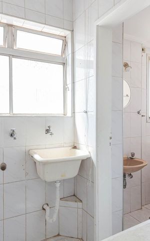Apartamento para alugar com 65m², 2 quartos e 1 vagaÁrea de Serviço