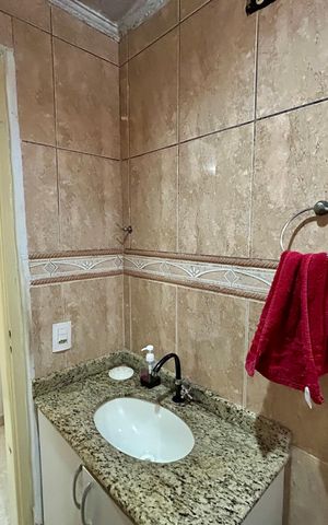 Apartamento à venda com 64m², 2 quartos e 1 vaga Apartamento à venda com 64m², 2 quartos e 1 vagaBanheiro Social