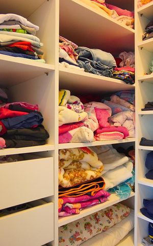 Casa de condomínio à venda com 241m², 3 quartos e 3 vagasCloset da Suíte 2