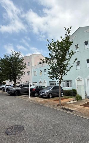 Casa de condomínio à venda com 205m², 3 quartos e 2 vagas