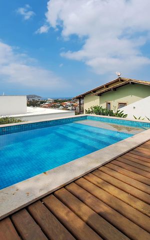 Casa de condomínio à venda com 360m², 3 quartos e 2 vagas Casa de condomínio à venda com 360m², 3 quartos e 2 vagasÁrea Externa