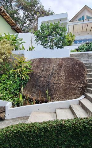 Casa de condomínio à venda com 360m², 3 quartos e 2 vagas Casa de condomínio à venda com 360m², 3 quartos e 2 vagasVista do Quarto 2