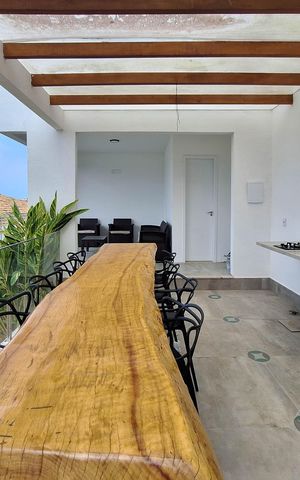 Casa de condomínio à venda com 360m², 3 quartos e 2 vagas Casa de condomínio à venda com 360m², 3 quartos e 2 vagasÁrea Externa