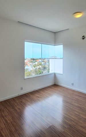 Casa de condomínio à venda com 360m², 3 quartos e 2 vagas Casa de condomínio à venda com 360m², 3 quartos e 2 vagasSuíte